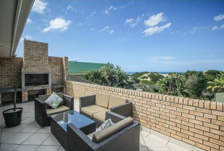 4 Bedroom Property for Sale in Bluewater Bay Eastern Cape